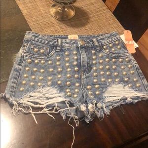 GB stud shorts size 5